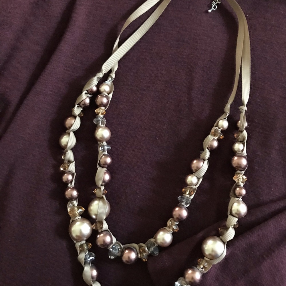 Double string necklace